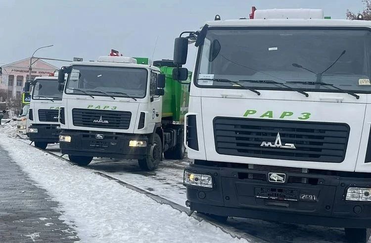 Новые мусоровозы уже на маршрутах 